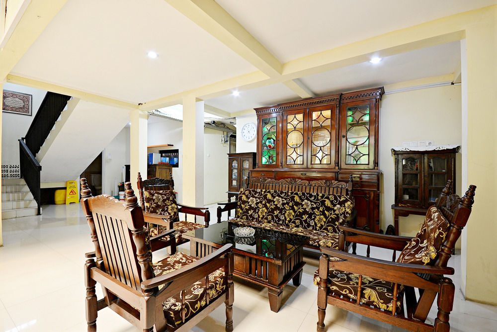 Zen Rooms Kuningan Syariah Jakarta Luaran gambar