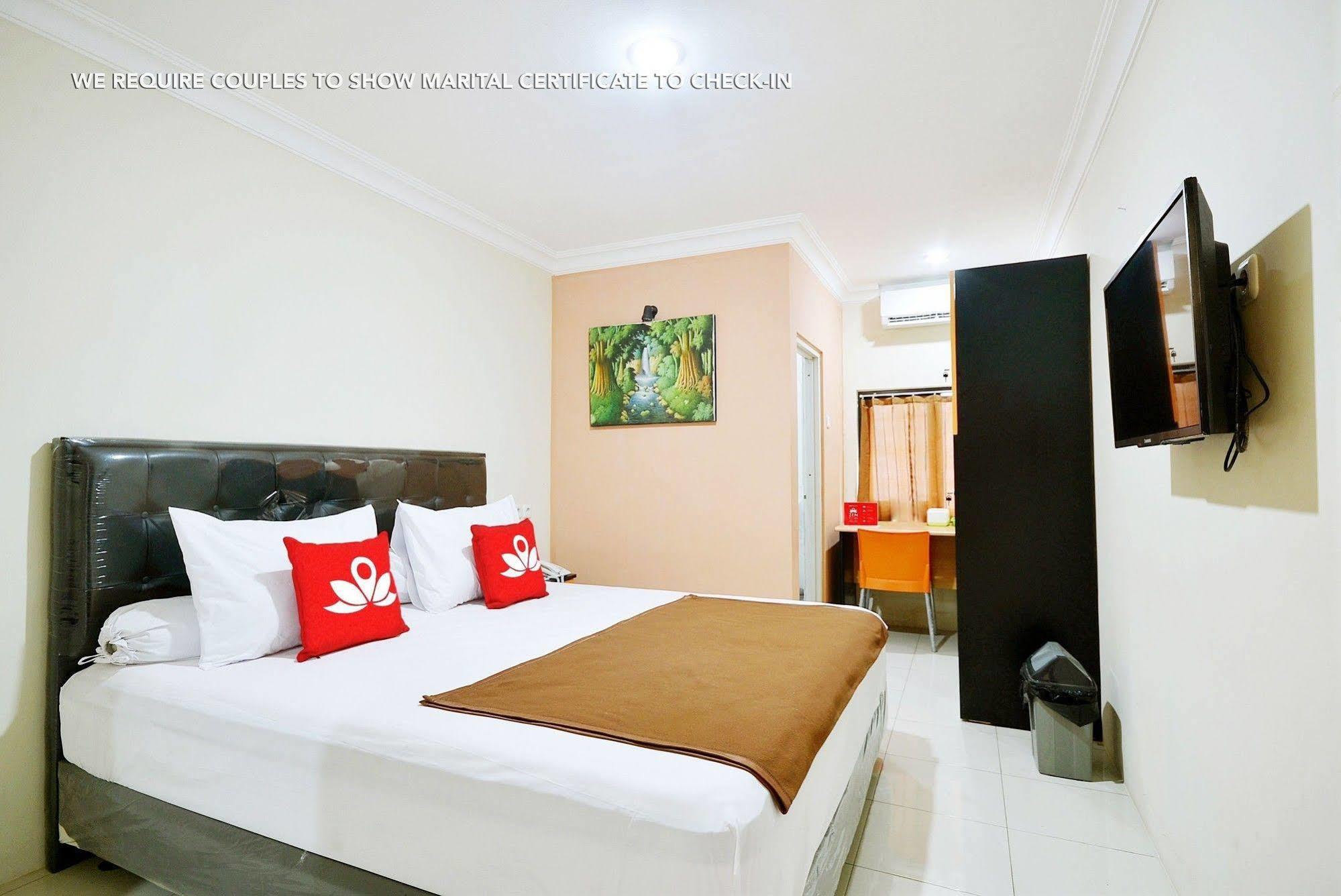 Zen Rooms Kuningan Syariah Jakarta Luaran gambar