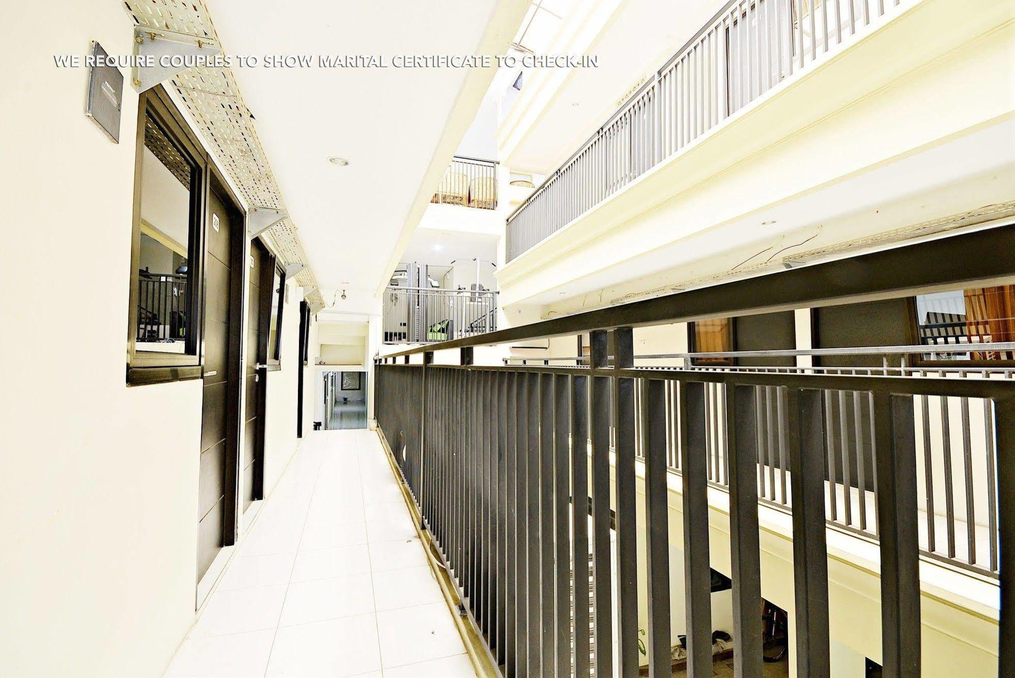 Zen Rooms Kuningan Syariah Jakarta Luaran gambar