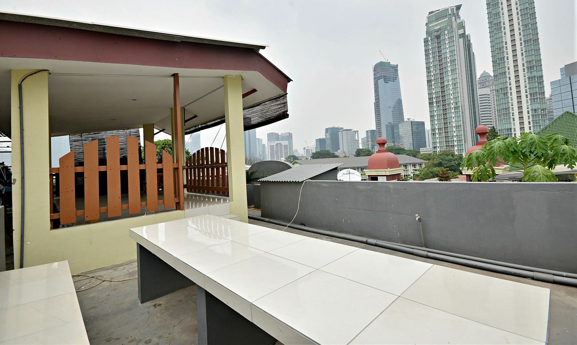 Zen Rooms Kuningan Syariah Jakarta Luaran gambar
