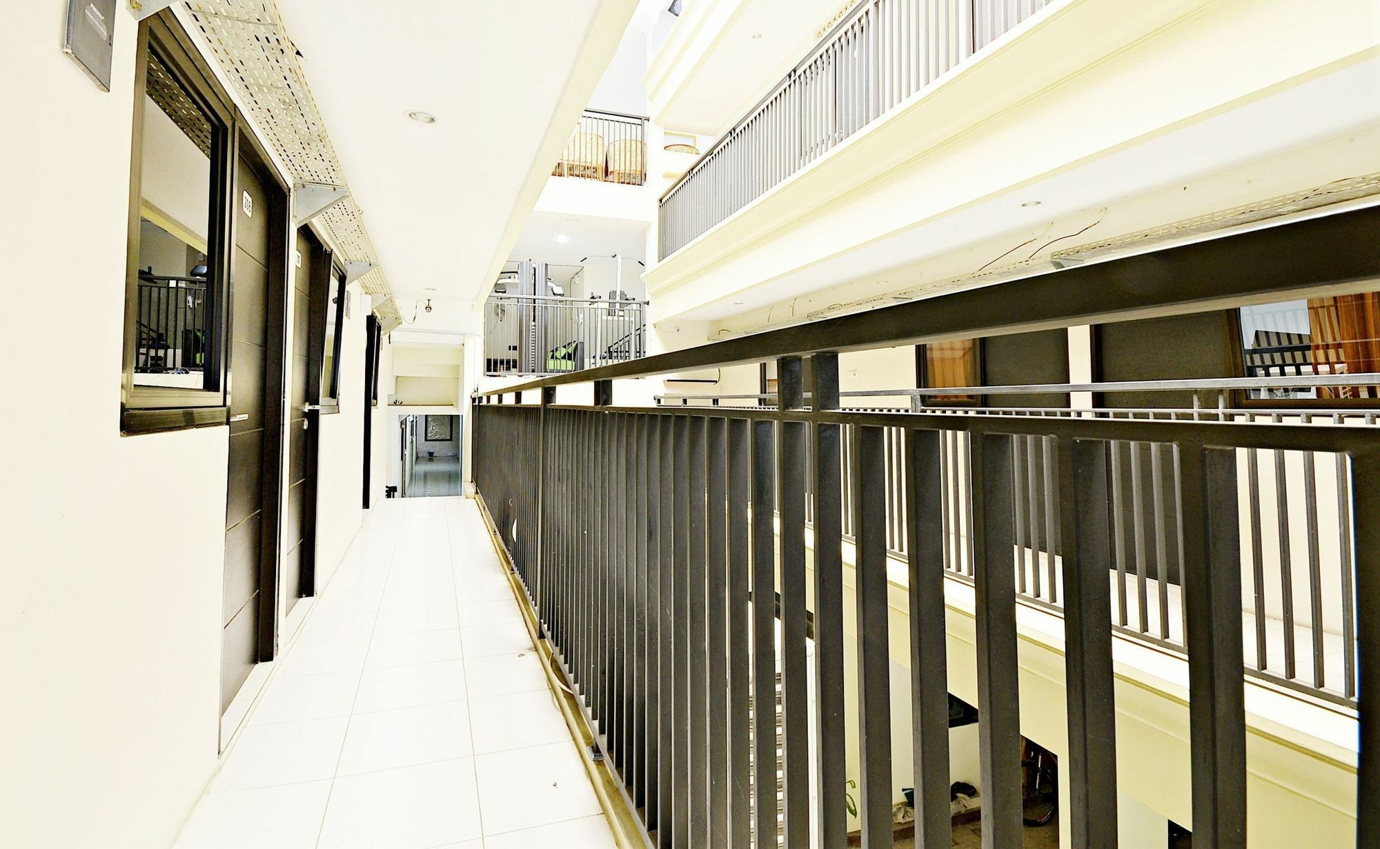 Zen Rooms Kuningan Syariah Jakarta Luaran gambar